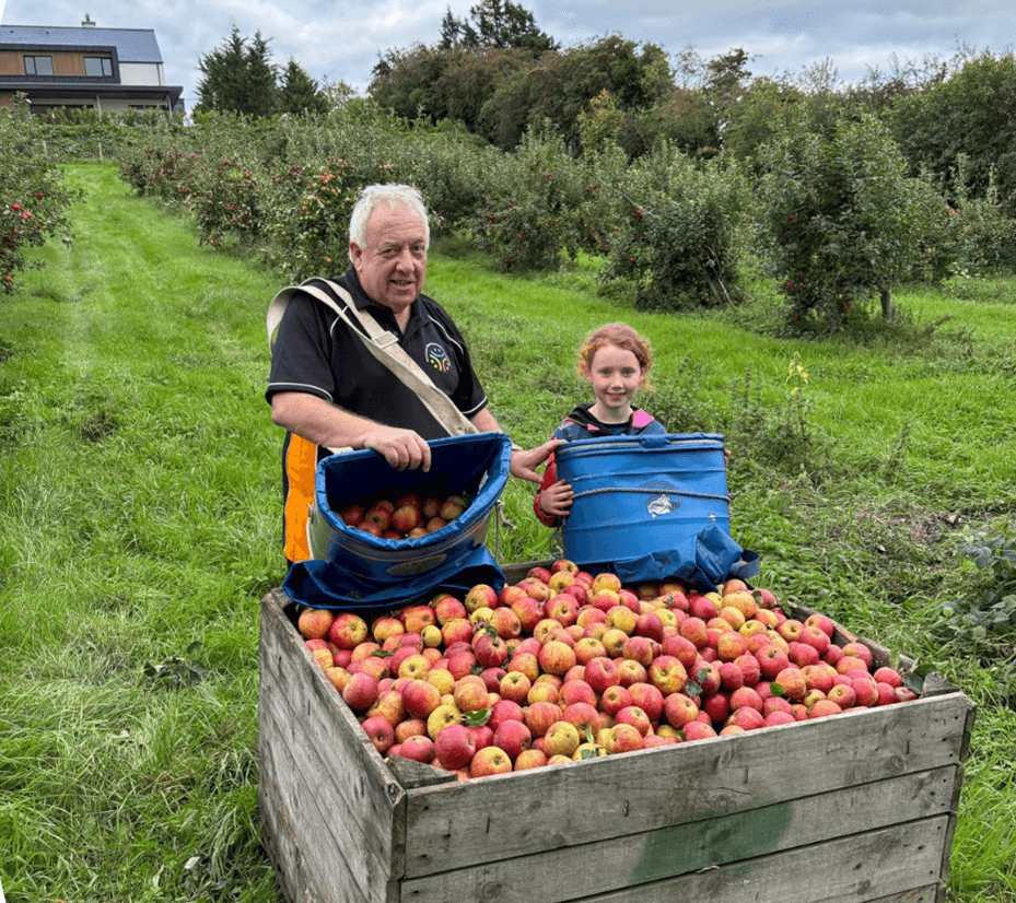 The Macha's Orchard community team